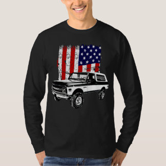 1970 Chevy K5 Blazer前面3四半期ビュー Tシャツ