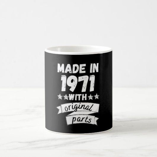 1971年にオリジナル部品で コーヒーマグカップ (中央)