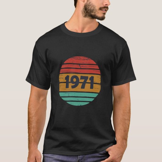 1971生まれ年のヴィンテージ誕生日ギフト Tシャツ (正面)