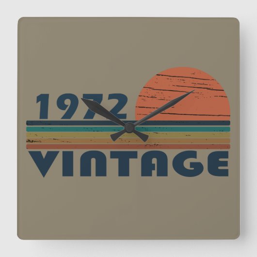 1972生まれ年のヴィンテージ誕生日ギフト スクエア壁時計 (正面)