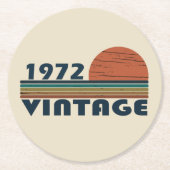 1972生まれ年のヴィンテージ誕生日ギフト ラウンドペーパーコースター (正面)