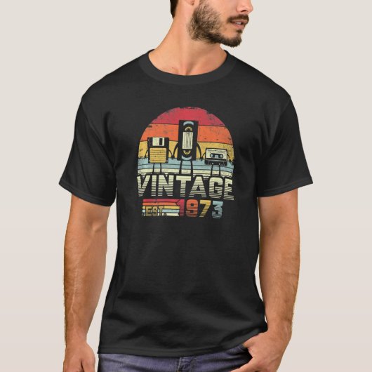 1973年シャツ。ヴィンテージ誕生日ギフトおもしろい、音楽、Te Tシャツ (正面)
