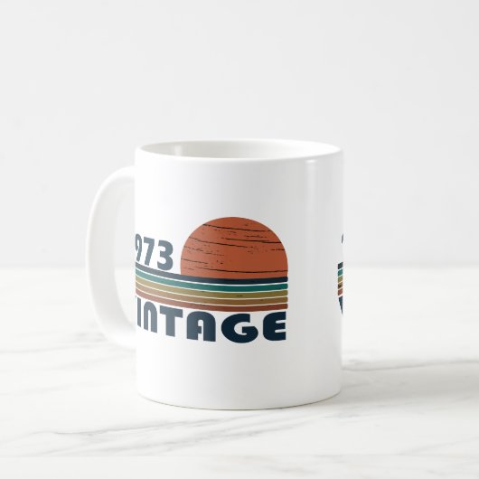 1973生まれ年のヴィンテージ誕生日ギフト コーヒーマグカップ (正面左)