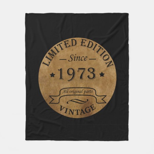 1973生まれ年のヴィンテージ フリースブランケット (正面)