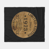 1973生まれ年のヴィンテージ フリースブランケット (正面(横))