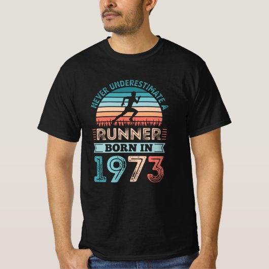 1973生まれ年50誕生日ギフトパパ Tシャツ (正面)