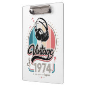 1974年のヘッドフォン以降のヴィンテージ クリップボード (左)