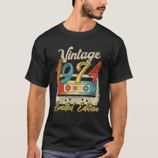 1974年生まれのヴィンテージテープレトロ誕生日 Tシャツ