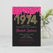 1974年 ピンクのラメ入りドリップデザイン 50歳の誕生日招待状  招待状 (スタンド正面)