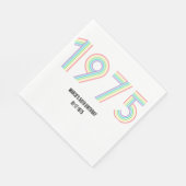 1975レトロヴィンテージレインボー数字50誕生日 スタンダードランチョンナプキン (角)