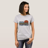 1975年生まれのヴィンテージ誕生日ギフト Tシャツ (正面フル)