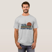 1975年生まれのヴィンテージ誕生日ギフト Tシャツ (正面フル)