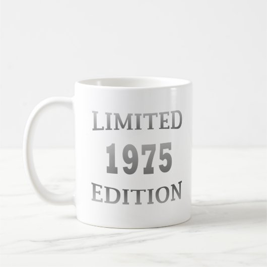 1975年生まれの誕生日プレゼント コーヒーマグカップ (左)