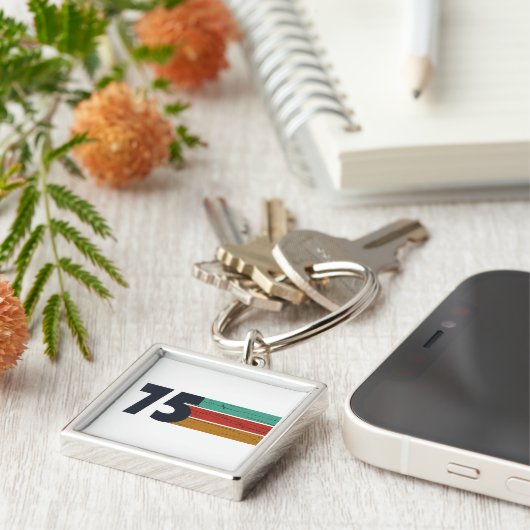 1975生まれ年ヴィンテージ50歳の誕生日ギフト キーホルダー (側面)