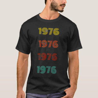 1976レトロ年タイポグラフィ Tシャツ