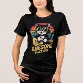 1976年生まれのネコ好きのためのレトロな50歳の誕生日ウクレレ トライブレンドTシャツ