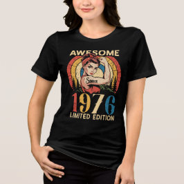 1976年生まれのレジェンド50歳の女の子の誕生日おめでとうレトロなデザイン トライブレンドTシャツ
