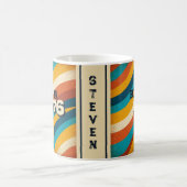 1976生まれ年にパーソナライズされたマグカップ – 70s Groovyストライプ コーヒーマグカップ (中央)