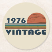 1976生まれ年のヴィンテージ誕生日ギフト ラウンドペーパーコースター (正面)