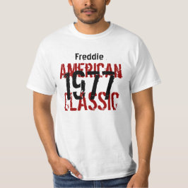 1977年または年のアメリカのクラシックな誕生日プレゼント Tシャツ