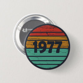 1977年生まれのヴィンテージ誕生日パーティーギフト 缶バッジ