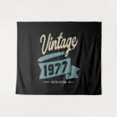 1977年生まれの誕生日プレゼント タペストリー (正面(横))