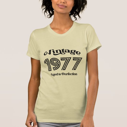 1977年製ビンテージバースデーグッズ、完熟な年齢 Tシャツ (正面)