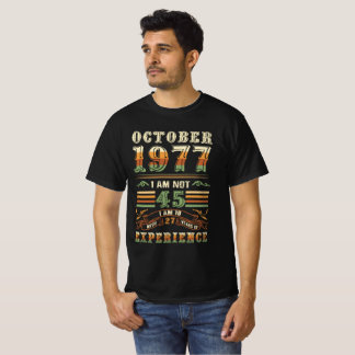 1977年10月私は45私は27年と18ではない Tシャツ
