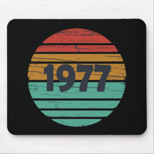 1977生まれ年のヴィンテージ誕生日ギフト マウスパッド