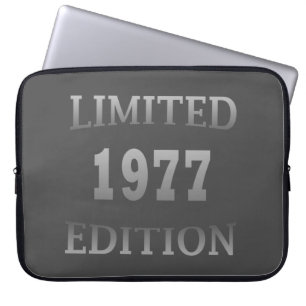 1977生まれ年生誕限定版 ラップトップスリーブ