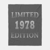 1978生まれ年の誕生日ギフト フリースブランケット (正面)