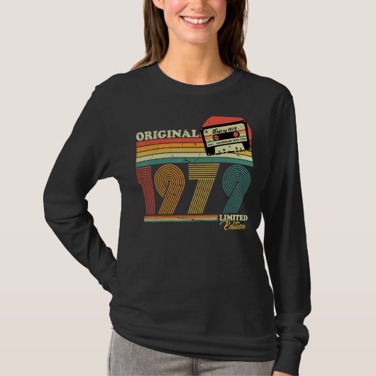 1979ヴィンテージ誕生日レトロメンウーマン Tシャツ (正面)