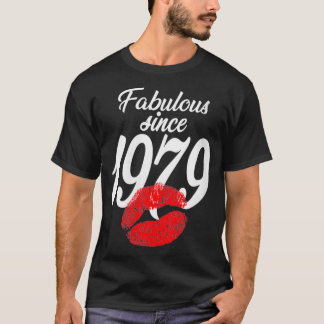 1979年以来の女性の素晴らしいVNeck Tシャツ