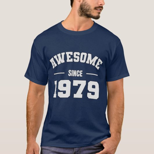 1979年素晴らし以来 – 1979年に完璧なギフトを生まれ提供 Tシャツ (正面)
