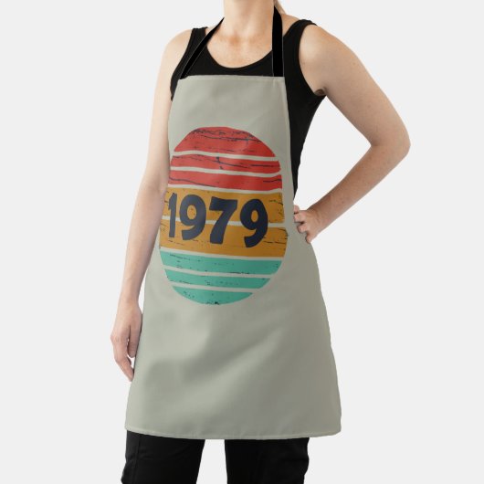 1979生まれ年のヴィンテージ誕生日ギフト エプロン (インサイチュ)