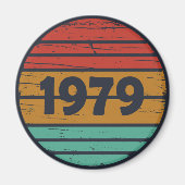 1979生まれ年のヴィンテージ誕生日ギフト マグネット (正面)