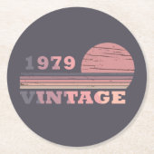 1979生まれ年のヴィンテージ誕生日ギフト ラウンドペーパーコースター (正面)