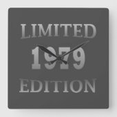 1979生まれ年生誕限定版ギフト スクエア壁時計 (正面)