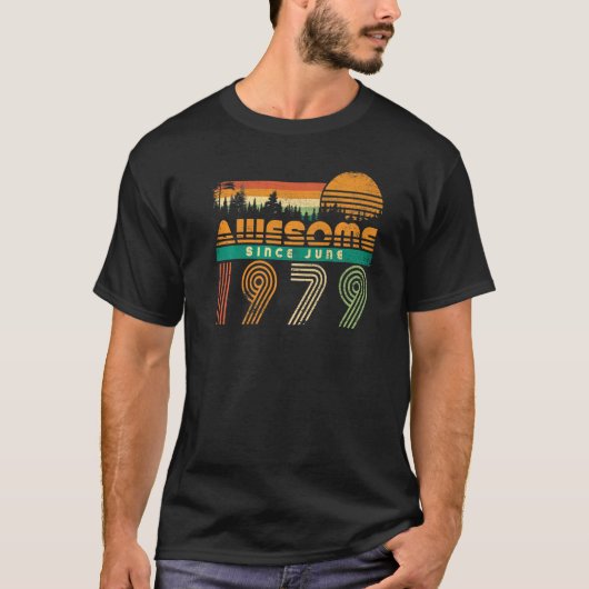 1979素晴らし年6月以来誕生日女子男性へVi Tシャツ (正面)
