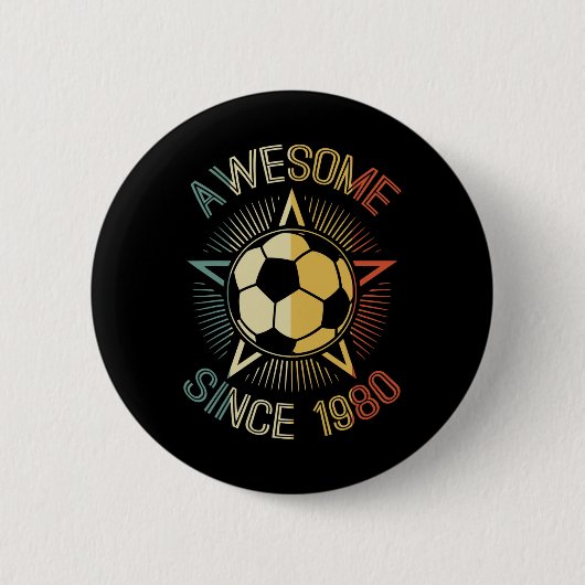 1980年生まれのサッカー好きのためのレトロな誕生日グッズ 缶バッジ (正面)