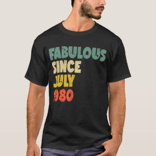 1980年7月以来の素晴らしい男の子の男の子の女の子 Tシャツ