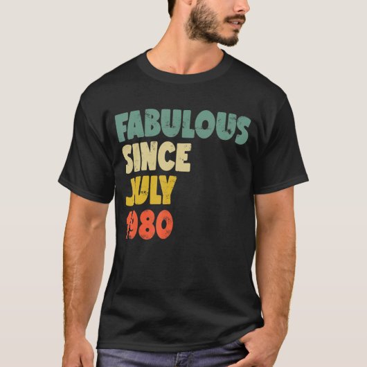 1980年7月以来の素晴らしい男の子の男の子の女の子 Tシャツ (正面)