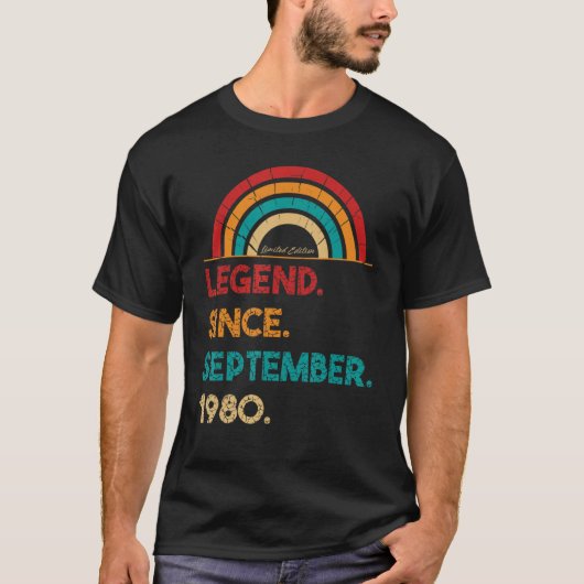 1980年9月以来の伝説42番目の誕生日生まれin tシャツ (正面)
