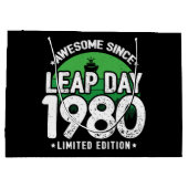 1980素晴らし年閏年日以後2月29誕生日 ラージペーパーバッグ (裏面)