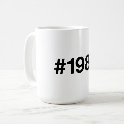 1982ハッシュタグ43誕生日記念日 コーヒーマグカップ (正面左)