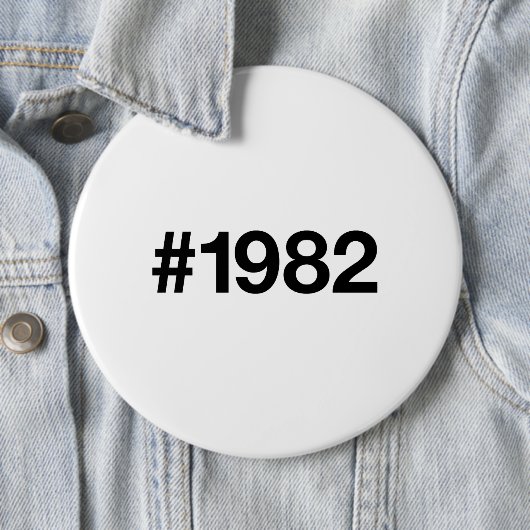 1982ハッシュタグ43誕生日記念日 缶バッジ (インサイチュ)
