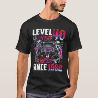 1982年40歳素晴らしの誕生日からレベル40のロック解除 Tシャツ