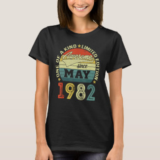 1982年5月40日素晴らし生以来40歳 Tシャツ