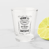 1982年、2022年の40年間素晴らしで作られた ショットグラス (正面)
