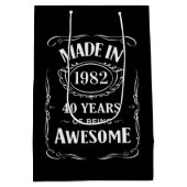 1982年、2022年の40年間素晴らしで作られた ミディアムペーパーバッグ (裏面)